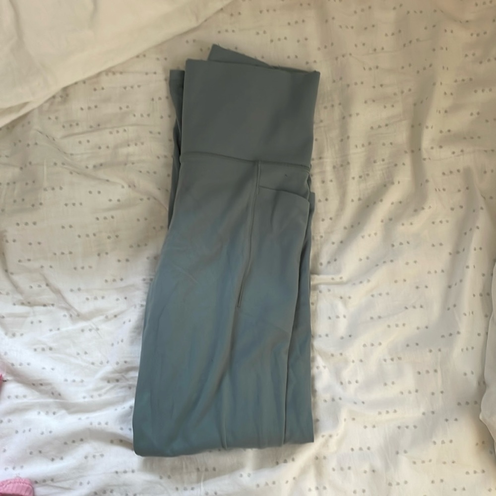 Athleta Leggings - 7/8 length - size xs - pockets